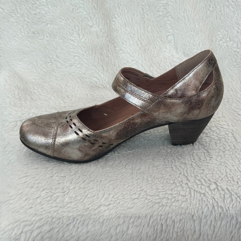 Taos Silver Mary Jane Heels, 38 - Picture 6 of 7